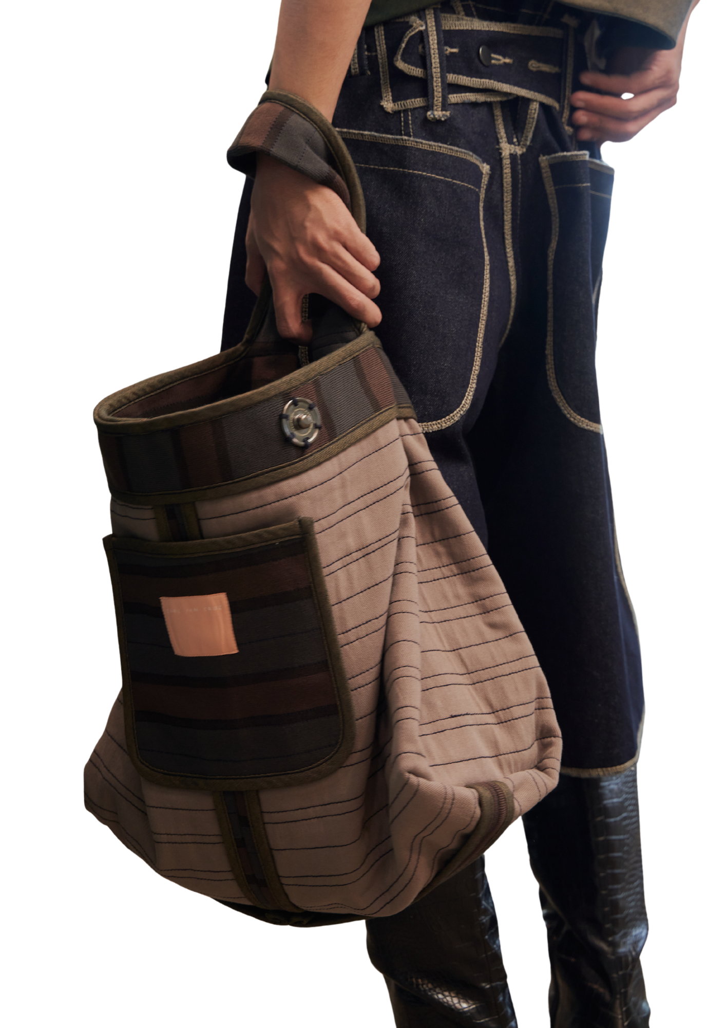 Sakay Shorts in Choco Denim