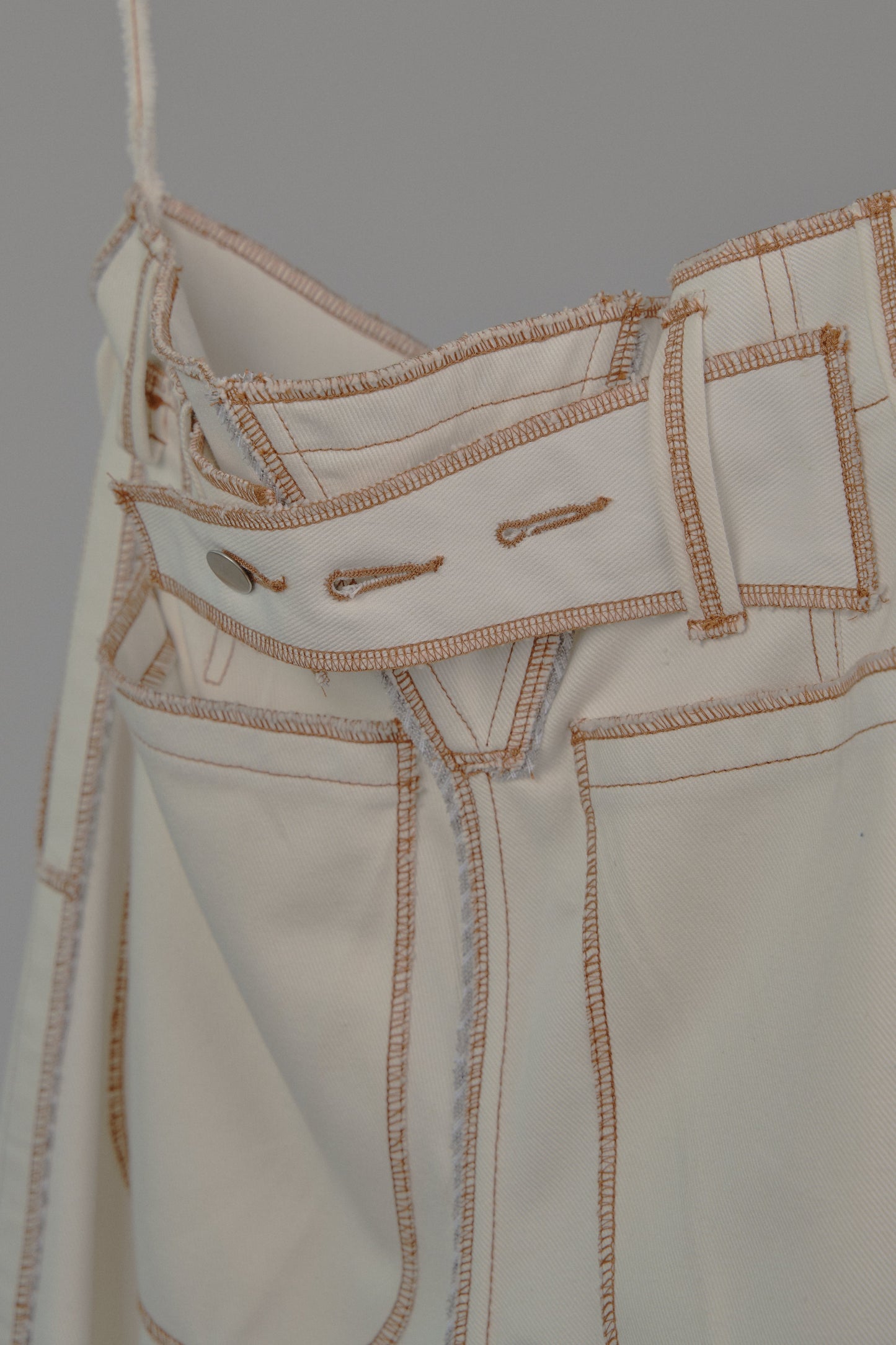 Liya Carpenter Jeans In Cream Canvas